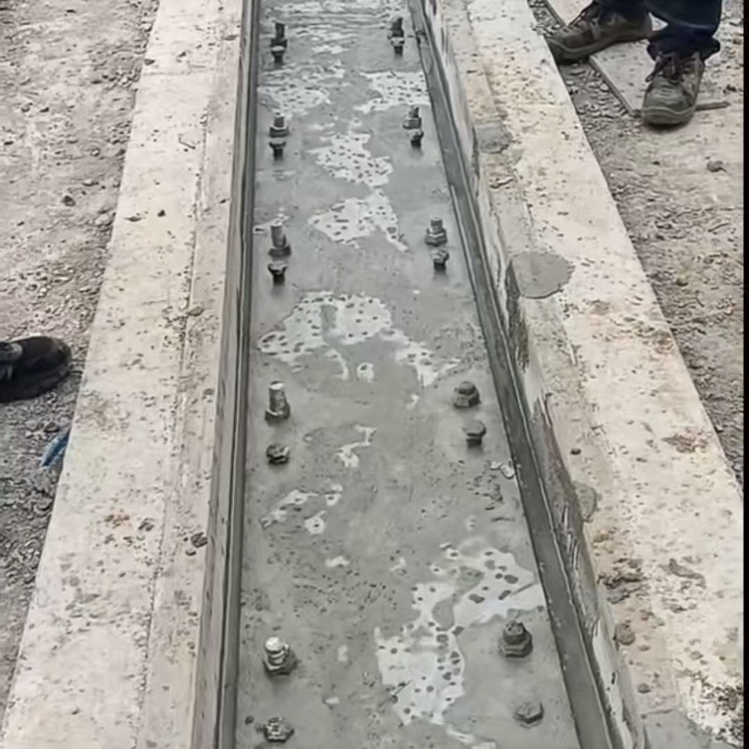 龙泉港口码头起重机龙门吊重型机械设备稳固用早强快凝轨道胶泥